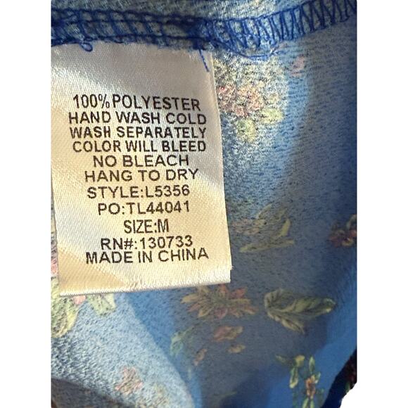 Bright & Lively Umgee Sleeveless Too with Beautiful Print Size Medium - Picture 7 of 7